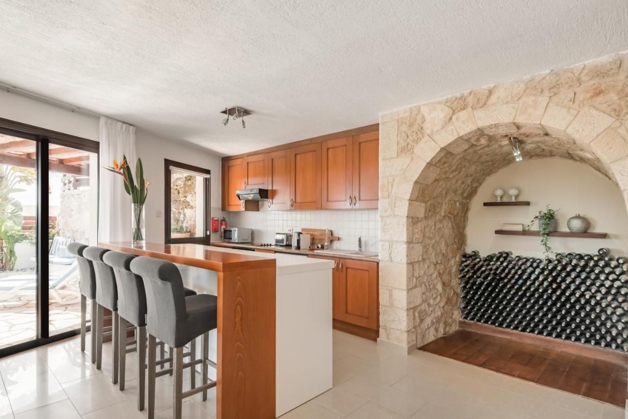 פאהיה Villa Thea מראה חיצוני תמונה