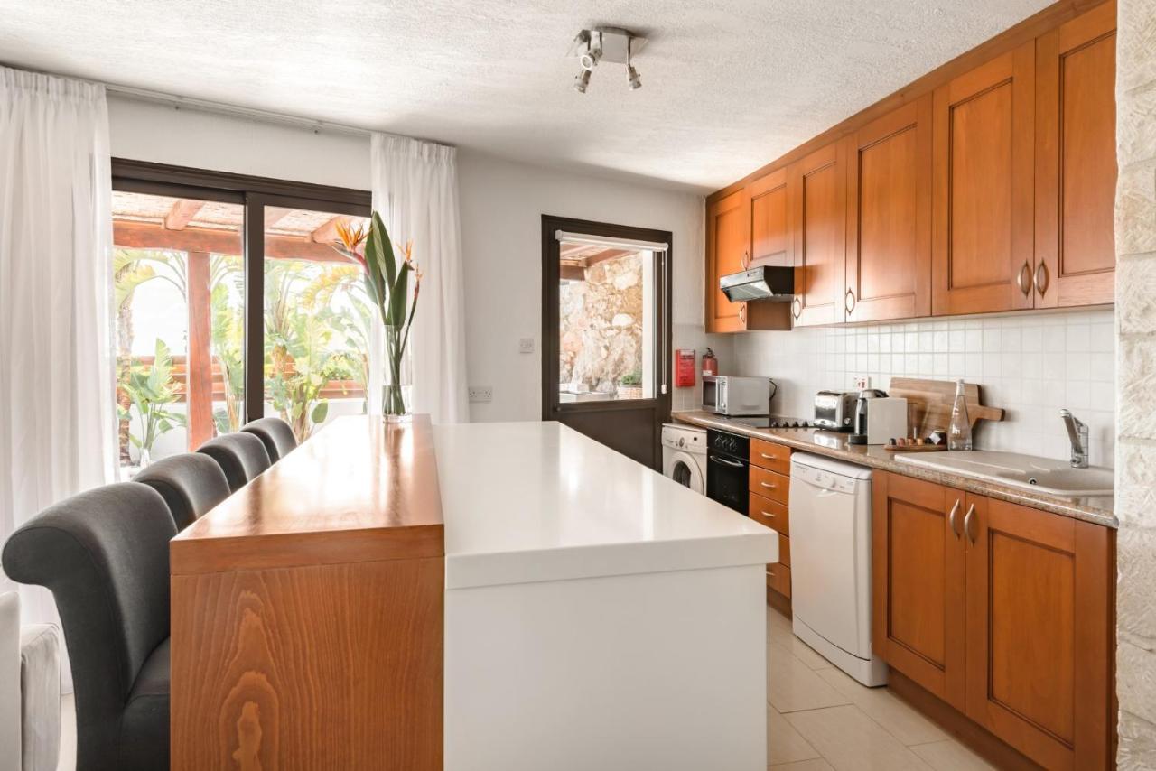 פאהיה Villa Thea מראה חיצוני תמונה